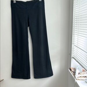 Lululemon gray with blue trim Flared Pants size 10–14 (measure in descrip)